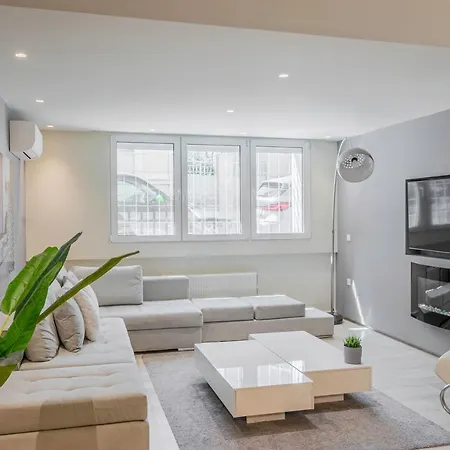 Mayer Hellas 2br Duplex Kolonaki * Athens